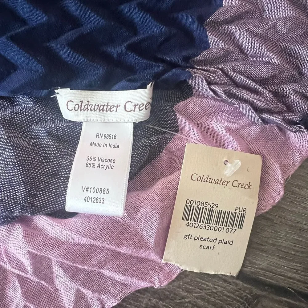 Cold water Creek pleated plaid scarf for Women